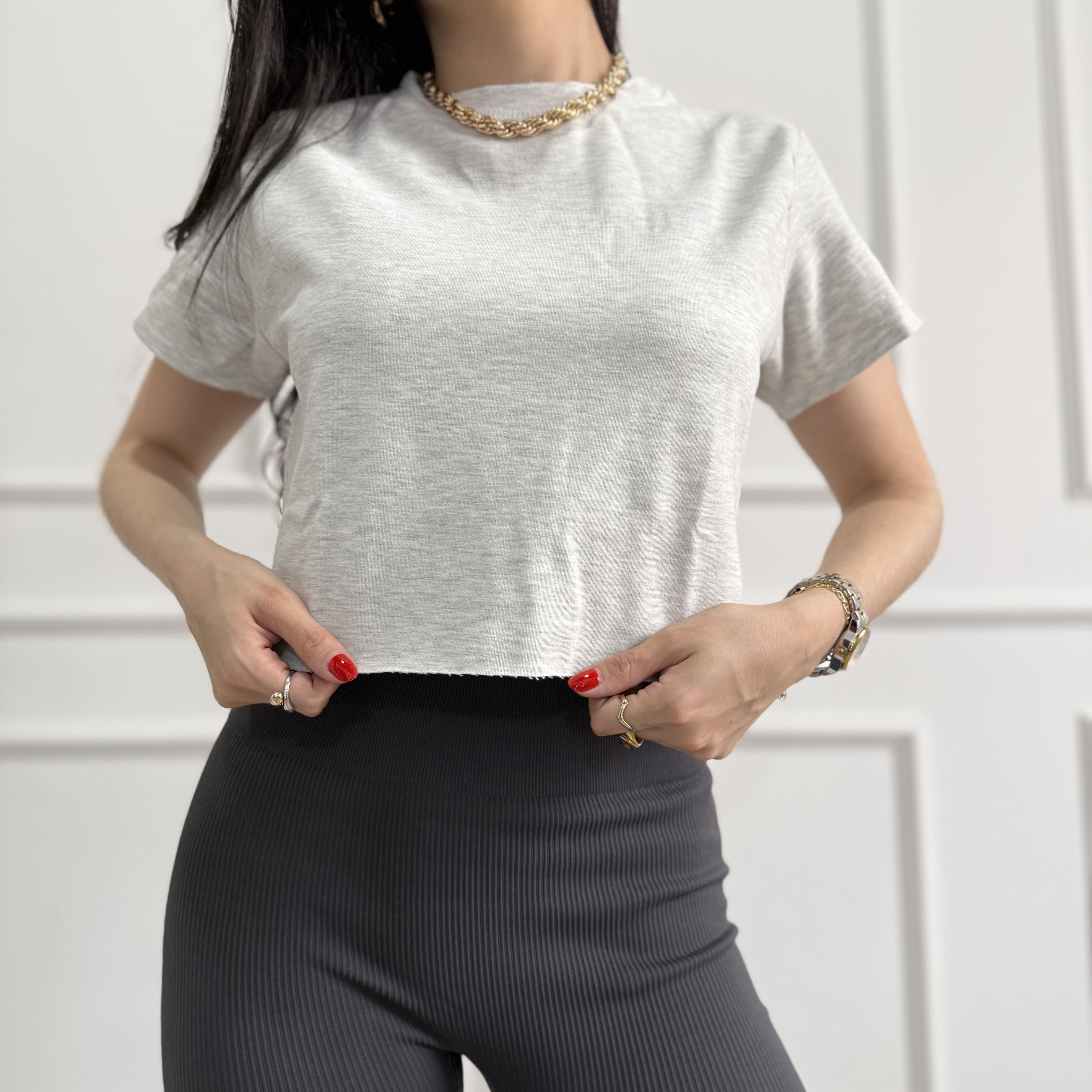 Camiseta corta burda